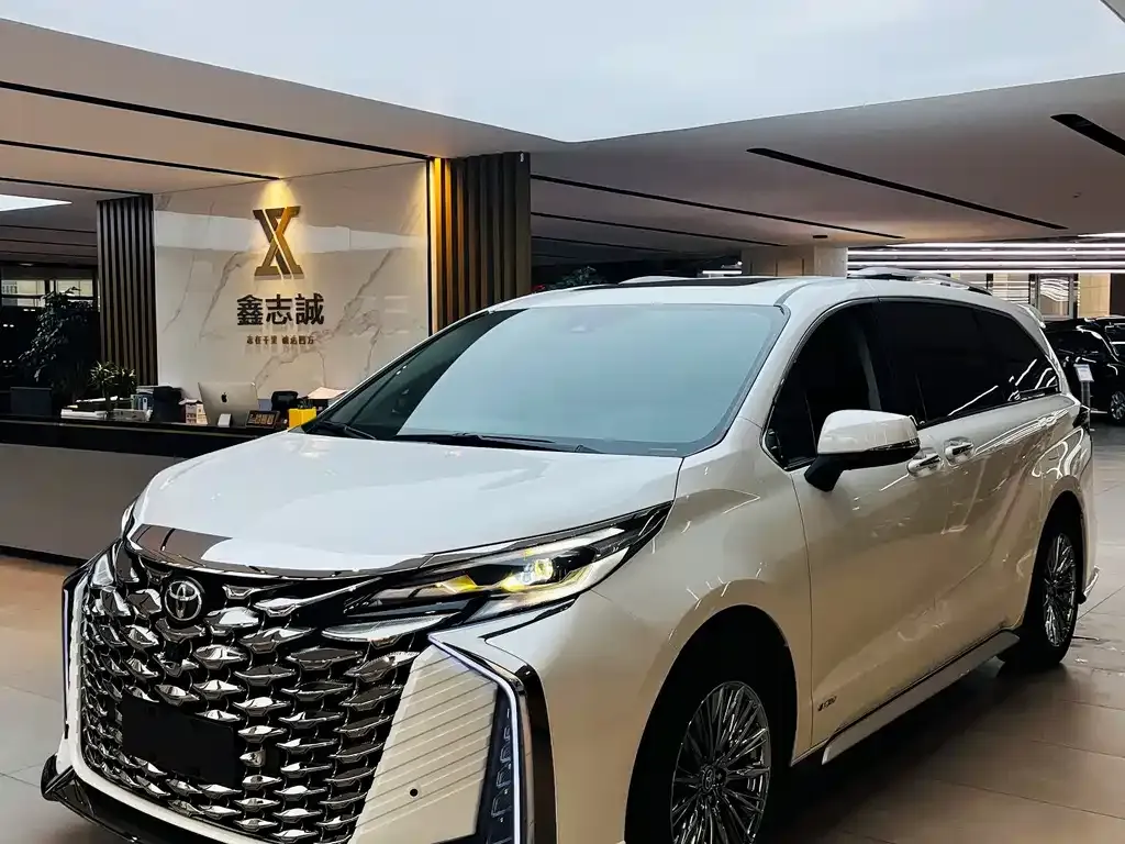 Toyota Granvia 2025 из CN, фото 1