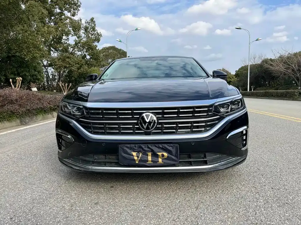 Volkswagen Passat — фото 7