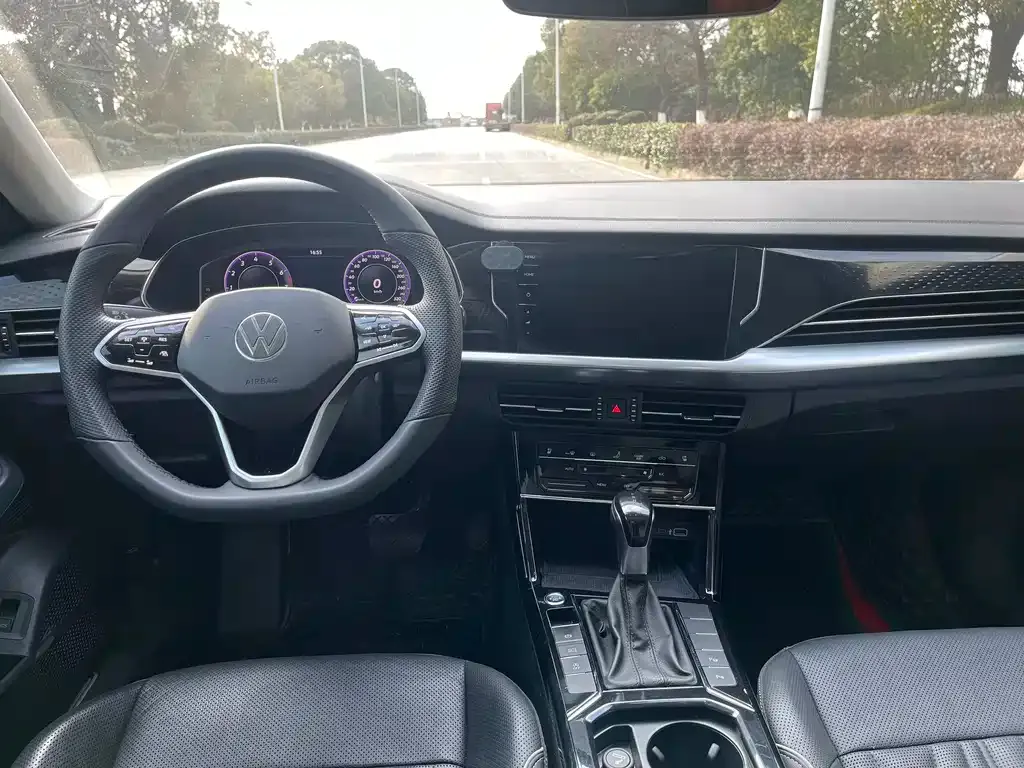 Volkswagen Passat — фото 2