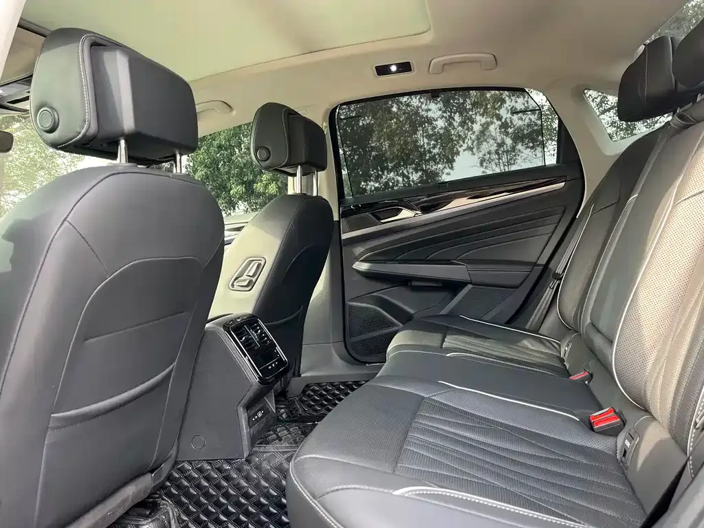 Volkswagen Passat — фото 3