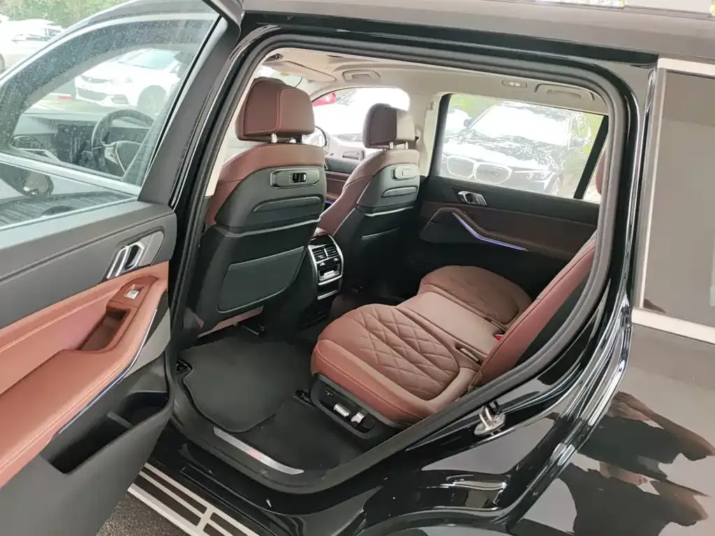 BMW X7 2023 из CN, фото 2