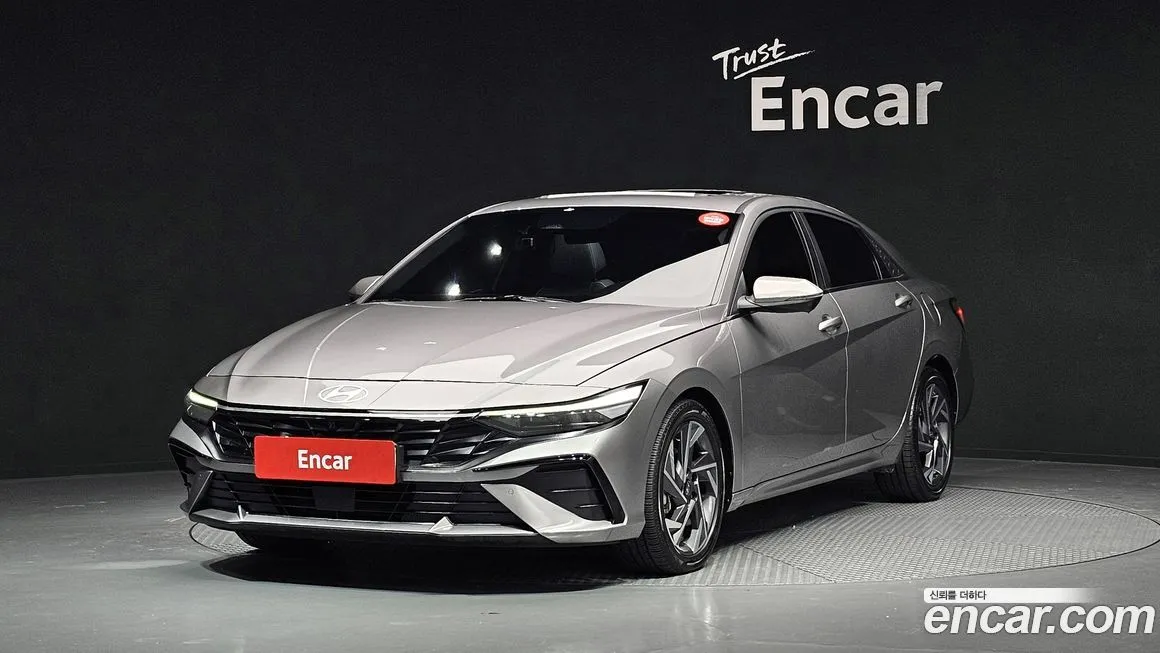 Hyundai AVANTE — фото 1