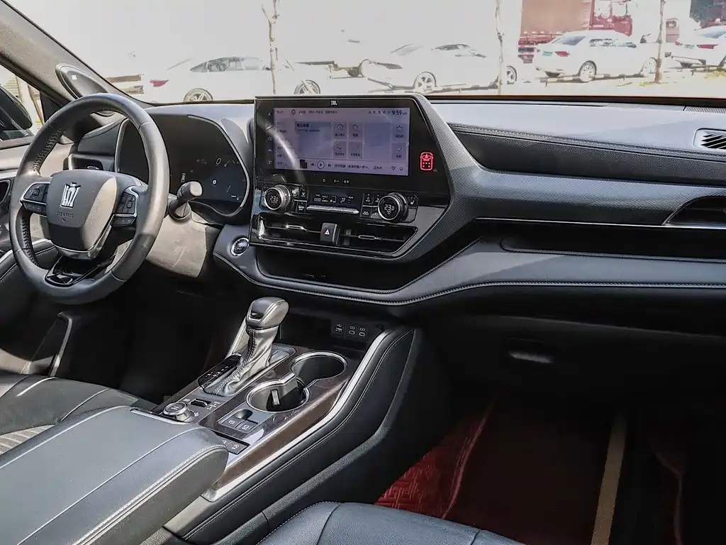 Toyota Crown Kluger 2024 из CN, фото 2