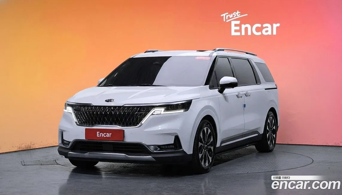 Kia Carnival — фото 1