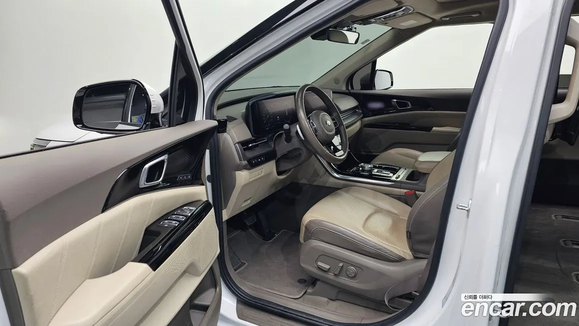 Kia Carnival — фото 10