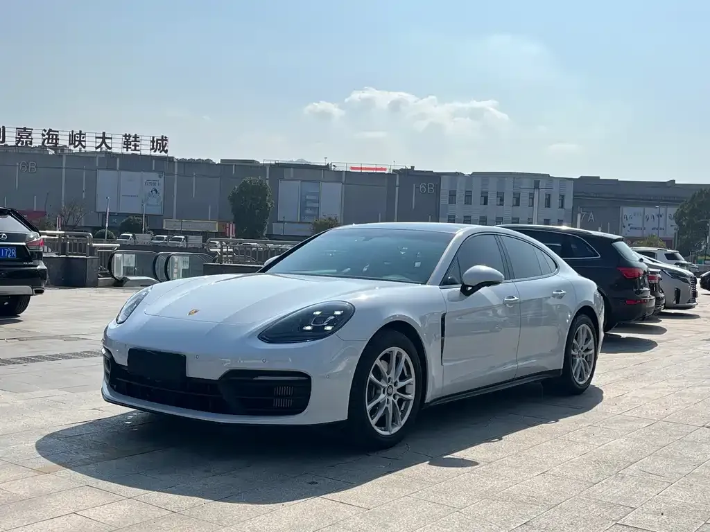 Porsche Panamera 2023 из CN, фото 1