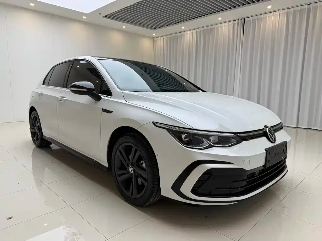 Volkswagen Golf 2021 из CN, фото 2