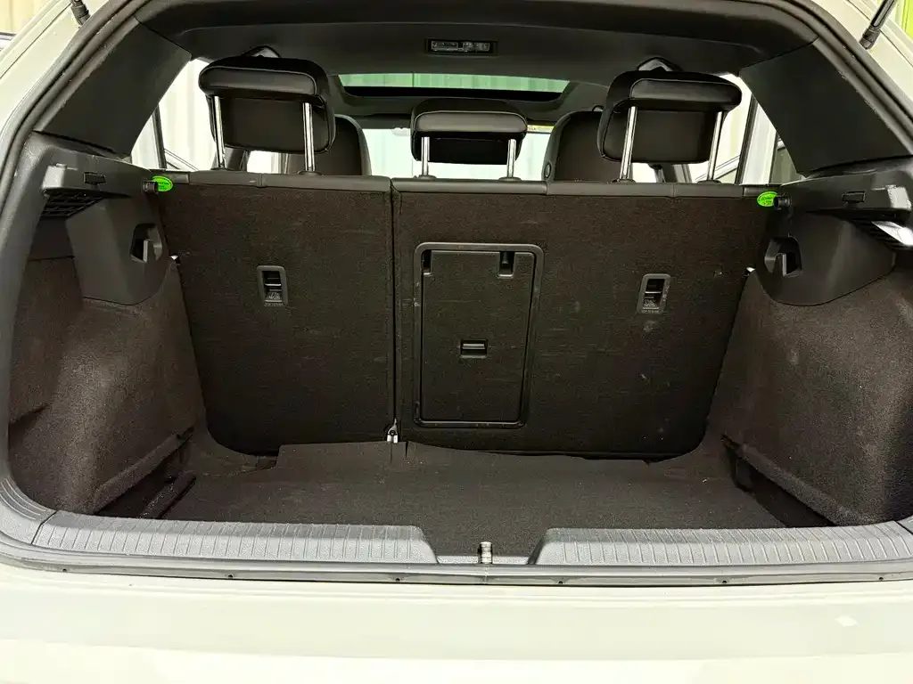 Volkswagen Golf 2021 из CN, фото 9