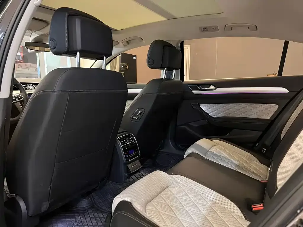 Volkswagen Magotan 2025 из CN, фото 2