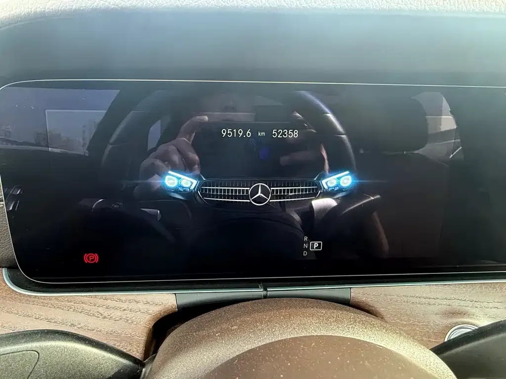 Mercedes-Benz E-Class 2023 из CN, фото 3
