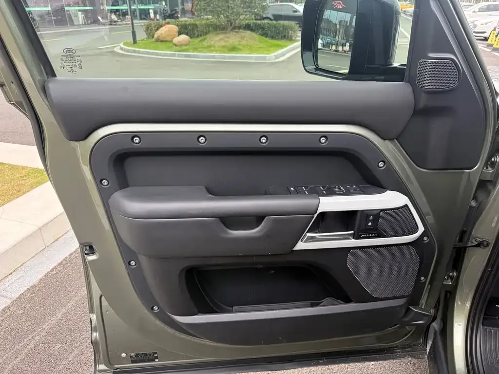 Land Rover Defender 2022 из CN, фото 8