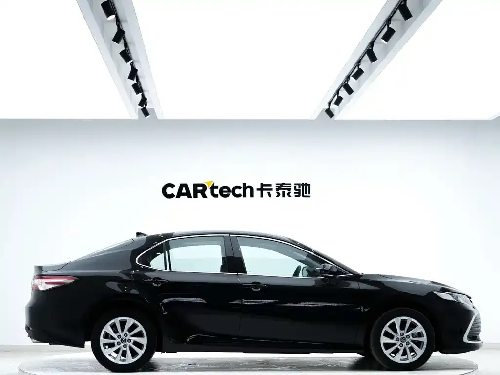 Toyota Camry 2023 из CN, фото 6