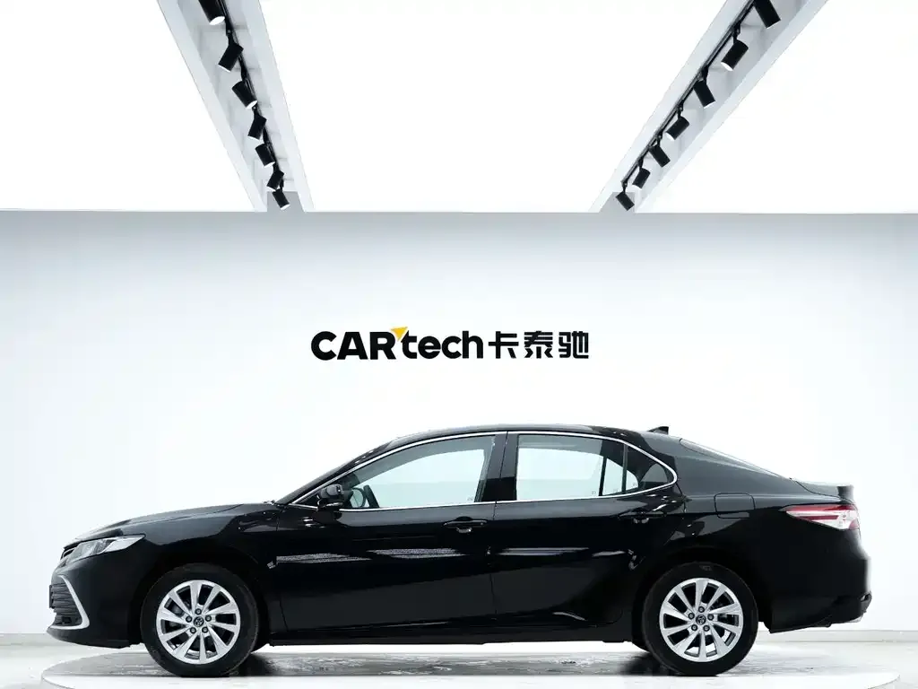 Toyota Camry 2023 из CN, фото 8