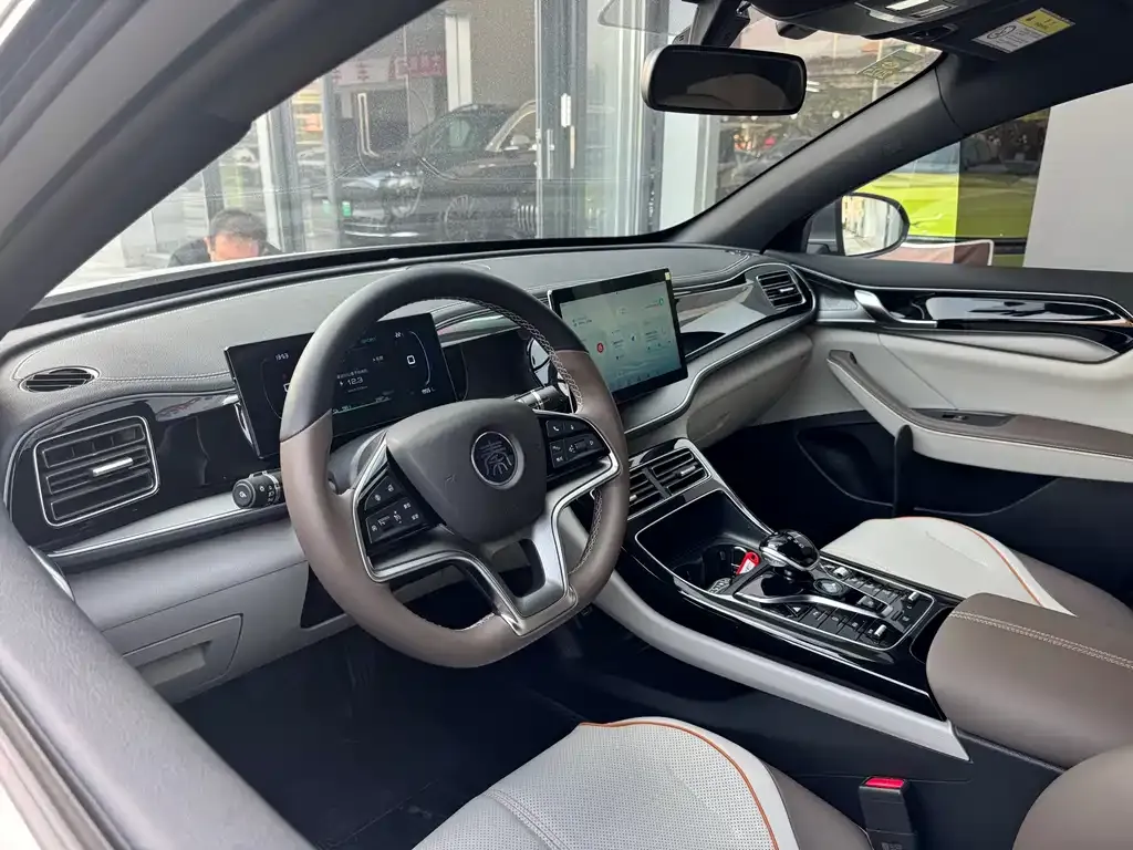 BYD Qin PLUS 2023 из CN, фото 5
