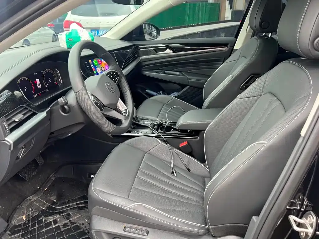 Volkswagen Passat 2023 из CN, фото 9