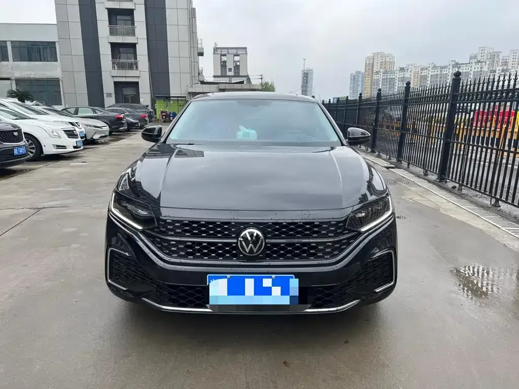 Volkswagen Passat 2023 из CN, фото 5