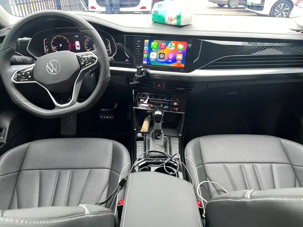 Volkswagen Passat 2023 из CN, фото 3