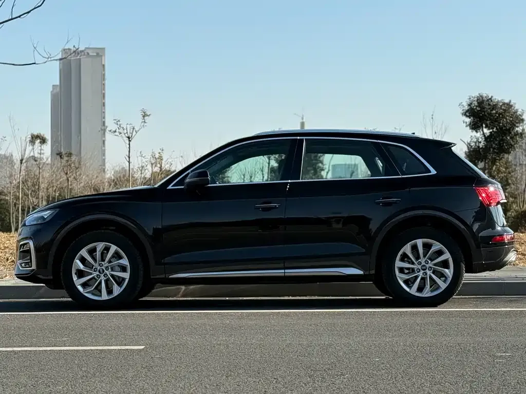 Audi Q5L 2024 из CN, фото 8