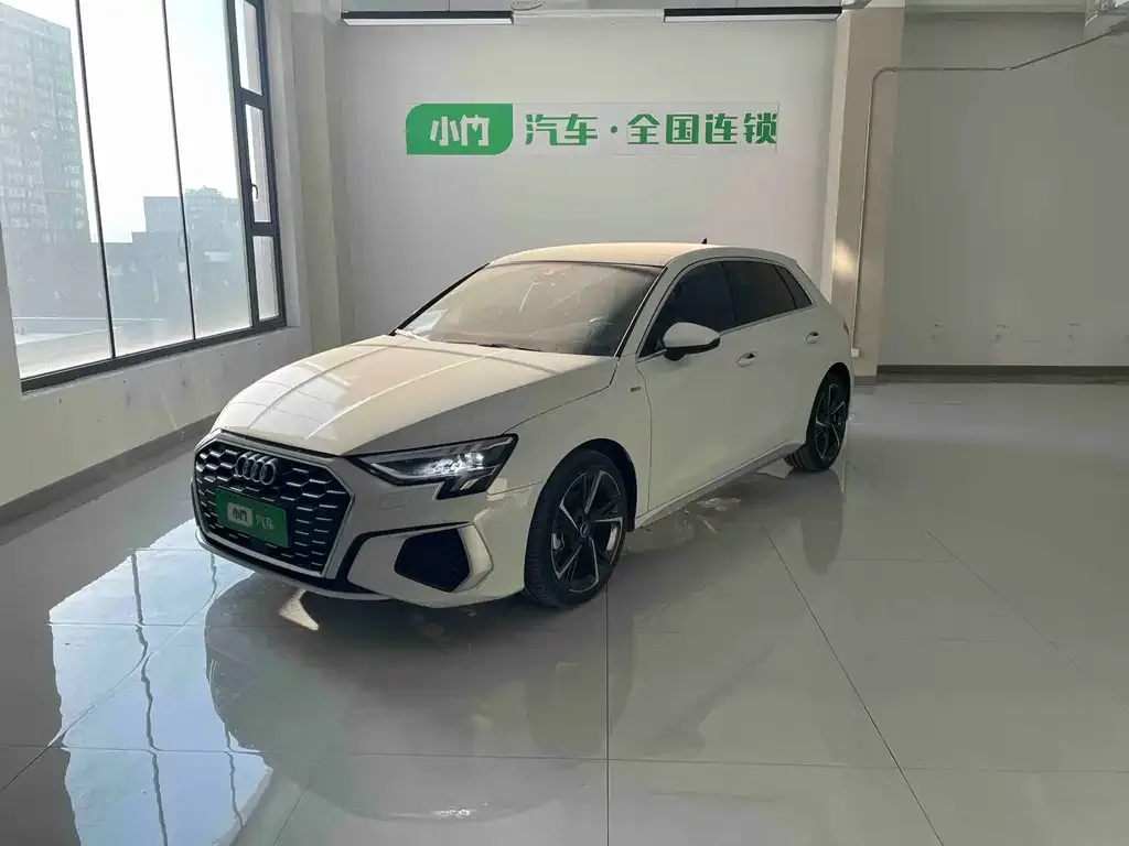 Audi A3 2023 из CN, фото 1