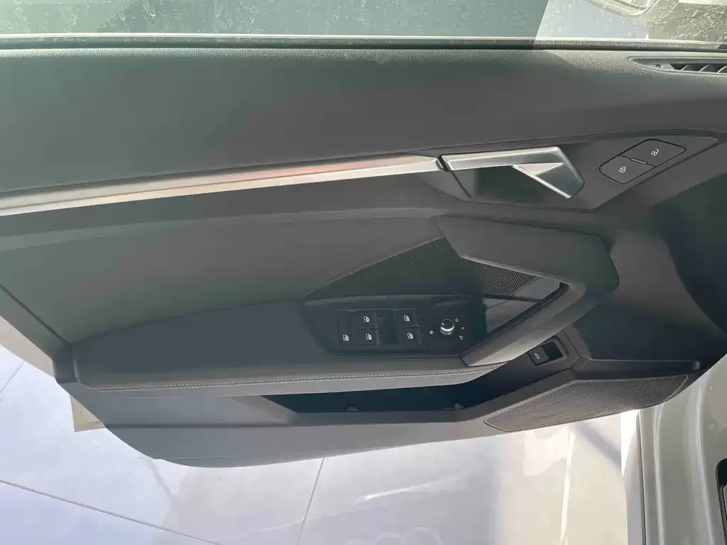 Audi A3 2023 из CN, фото 6