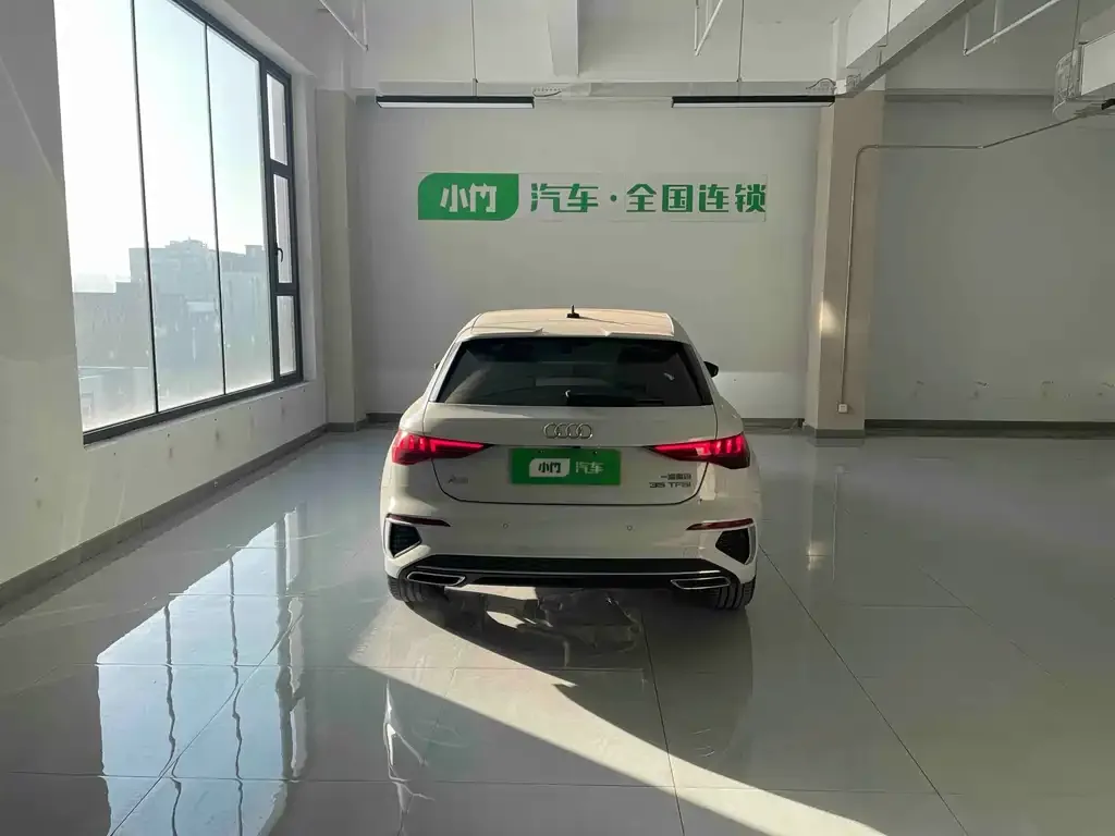 Audi A3 2023 из CN, фото 2