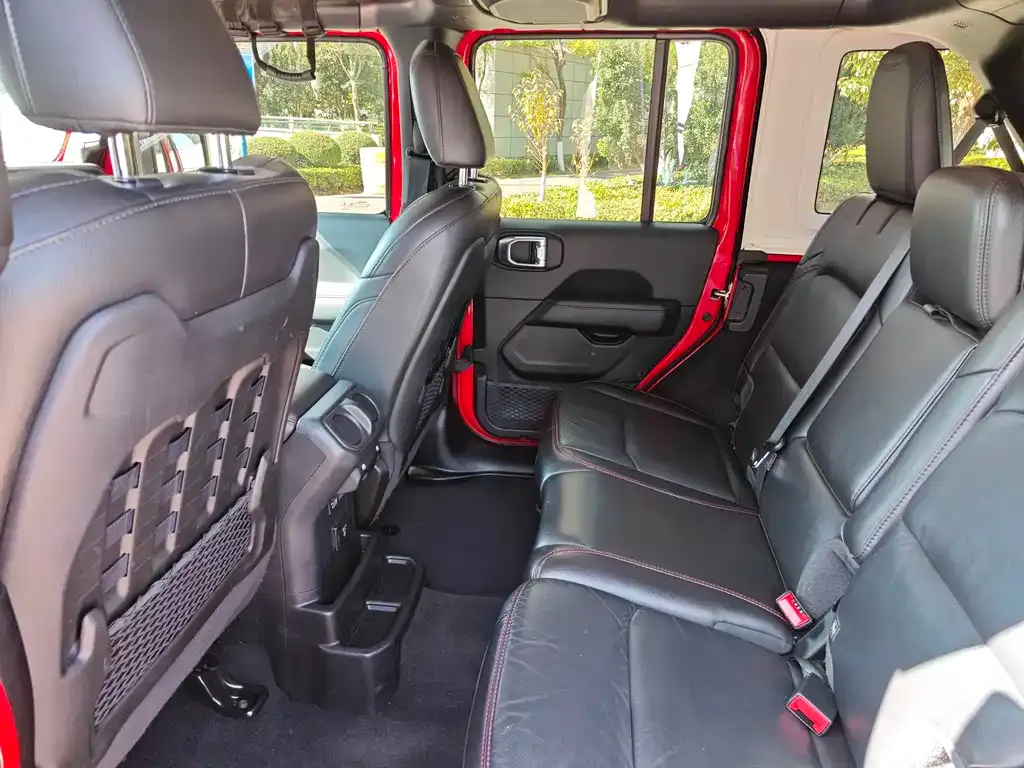Jeep Wrangler 2022 из CN, фото 3