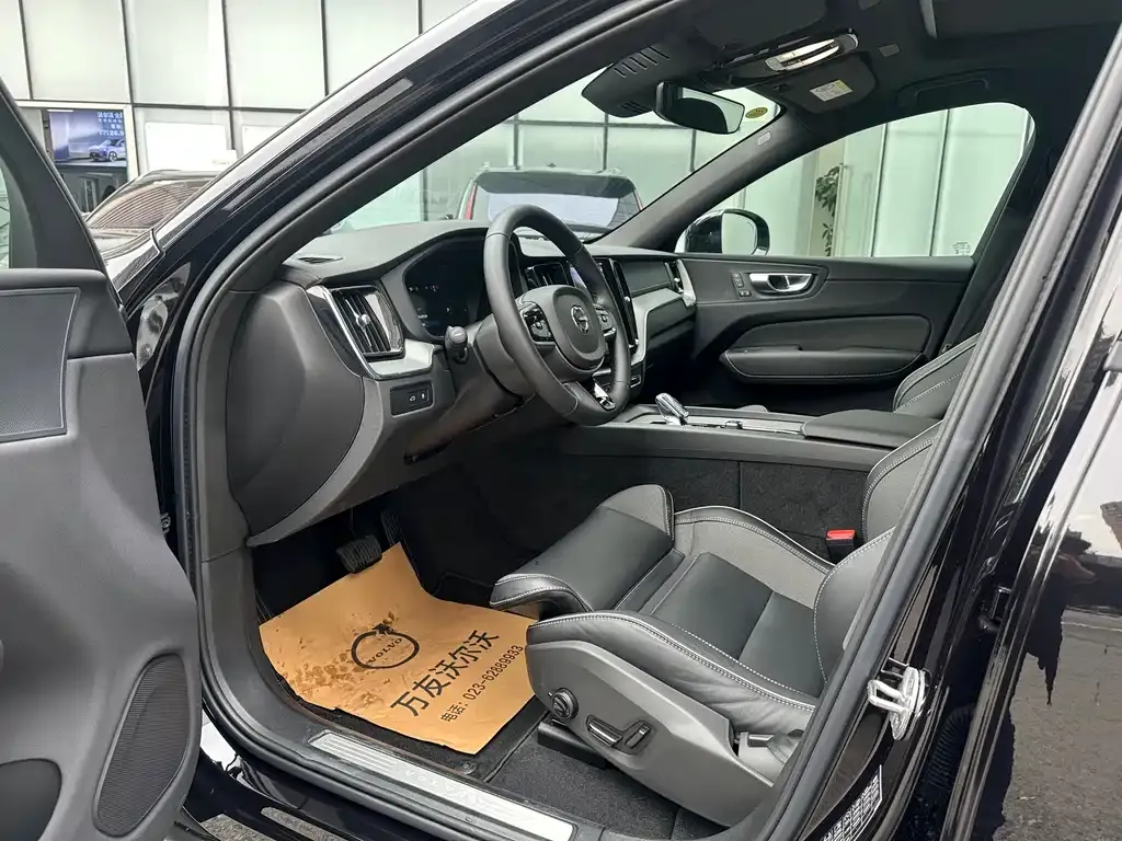 Volvo XC60 PHEV 2026 из CN, фото 4