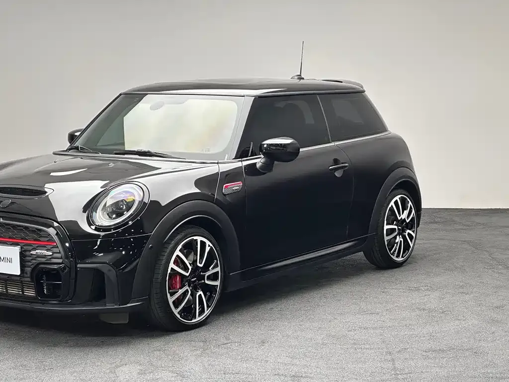 MINI JCW (John Cooper Works) — фото 10