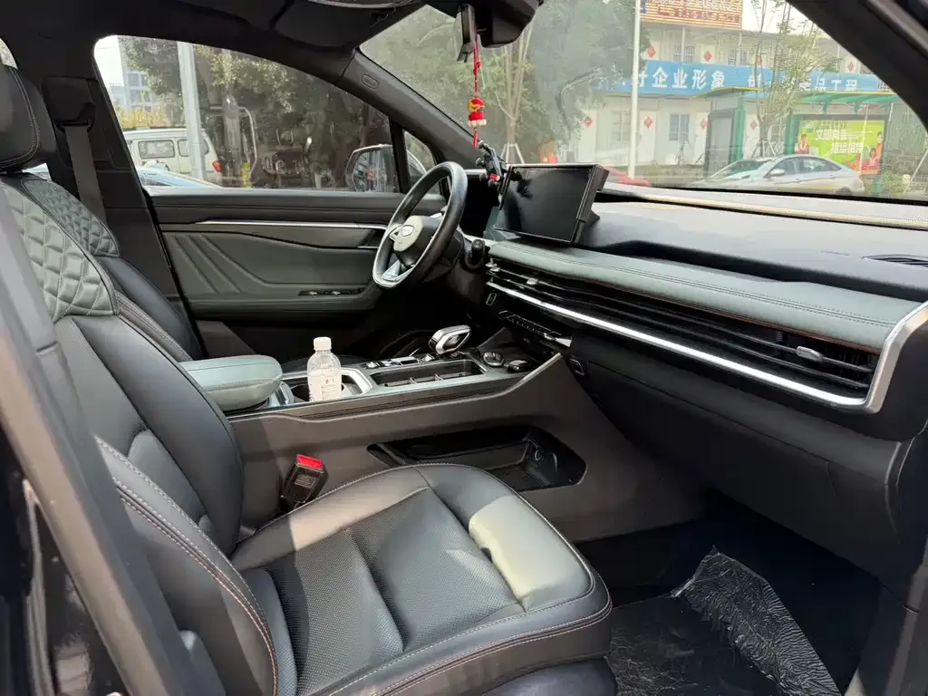 Geely Haoyue L 2023 из CN, фото 4