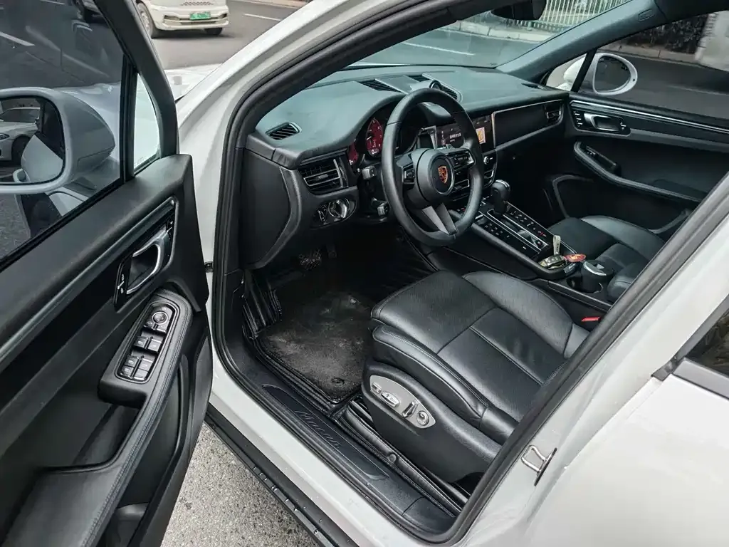 Porsche Macan 2023 из CN, фото 4