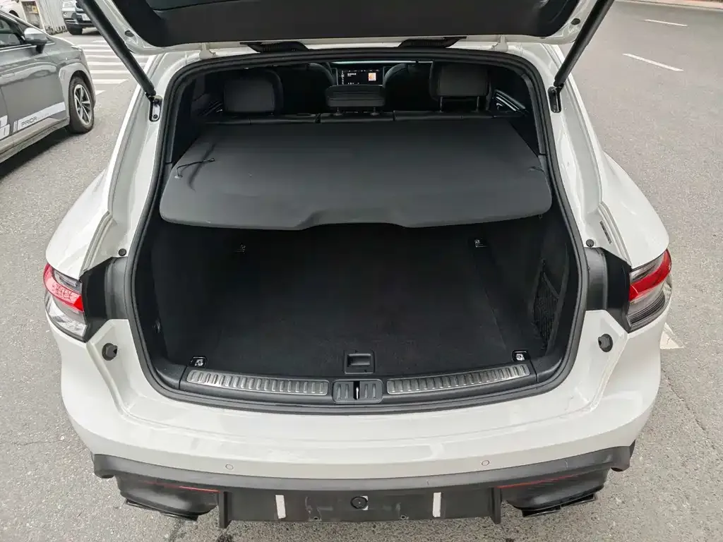 Porsche Macan 2023 из CN, фото 6