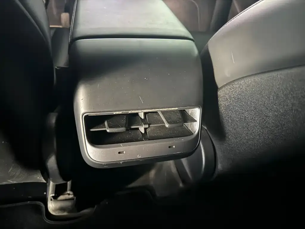 Tesla Model Y 2023 из CN, фото 9