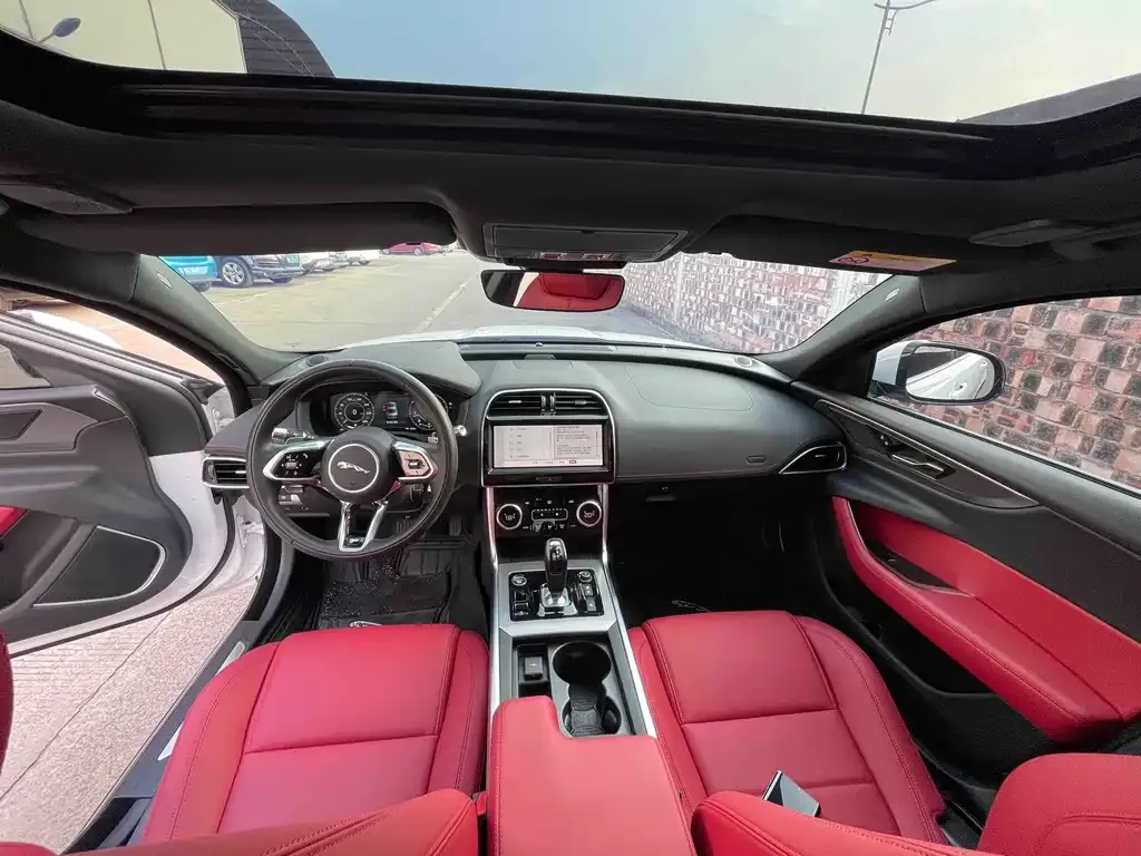 Jaguar XEL 2022 из CN, фото 8