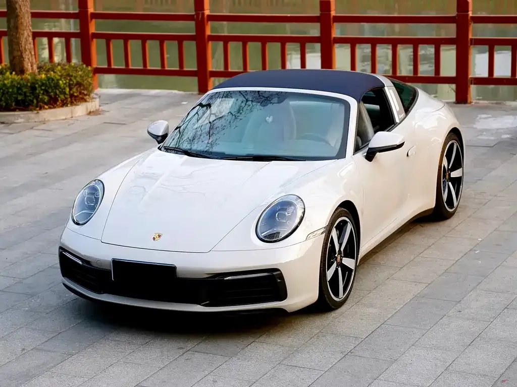 Porsche 911 2023 из CN, фото 1