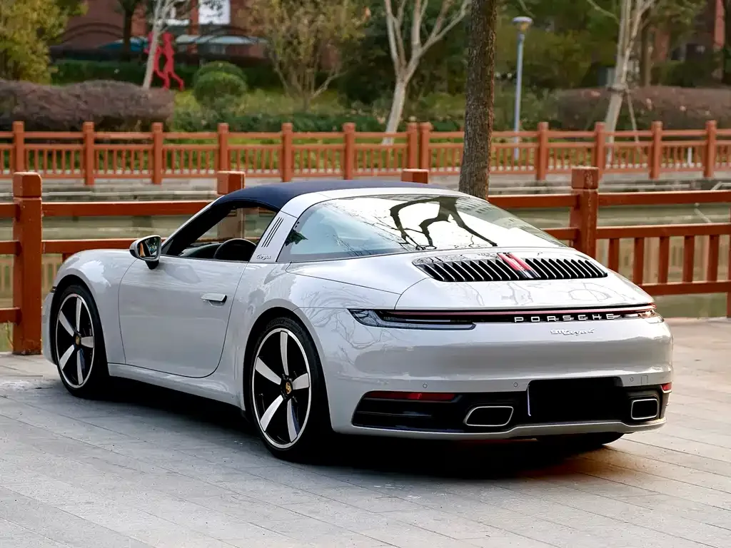 Porsche 911 2023 из CN, фото 10