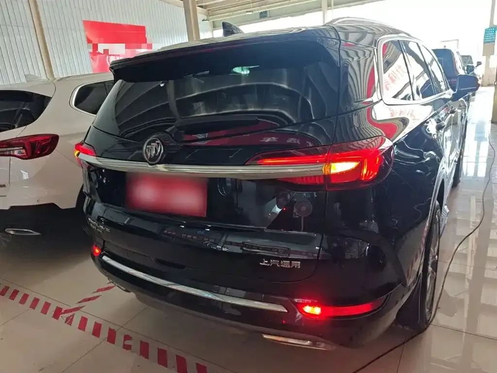Buick Enclave 2021 из CN, фото 2