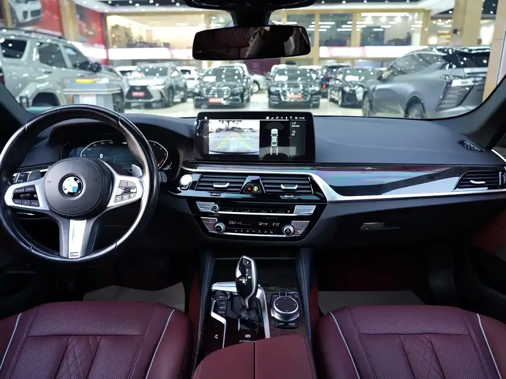 BMW 5 Series — фото 10