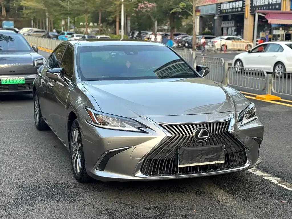 Lexus ES 2021 из CN, фото 1