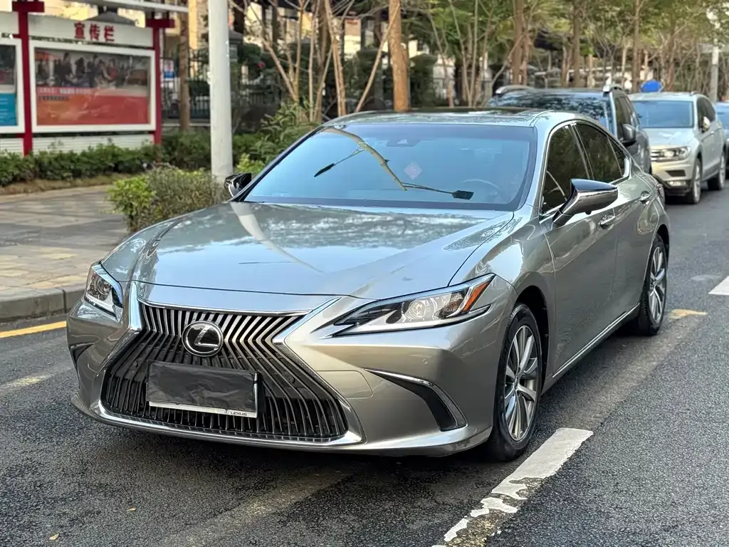Lexus ES 2021 из CN, фото 3