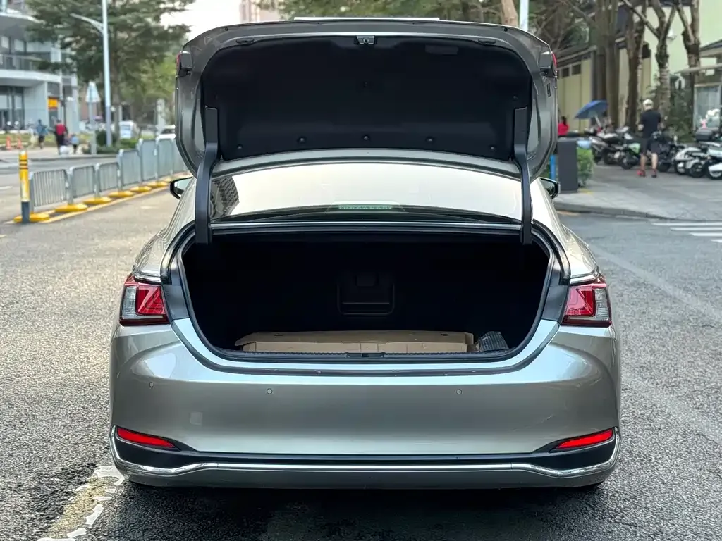 Lexus ES 2021 из CN, фото 6