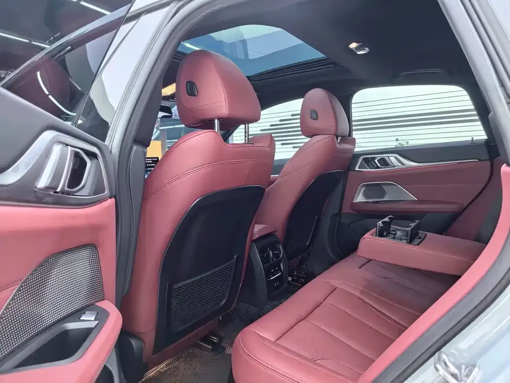 BMW 4 Series 2023 из CN, фото 9