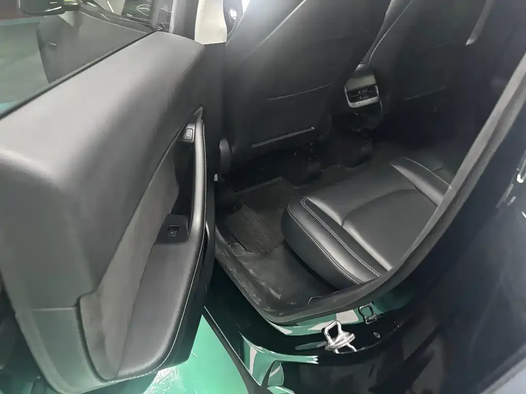 Tesla Model Y 2022 из CN, фото 8