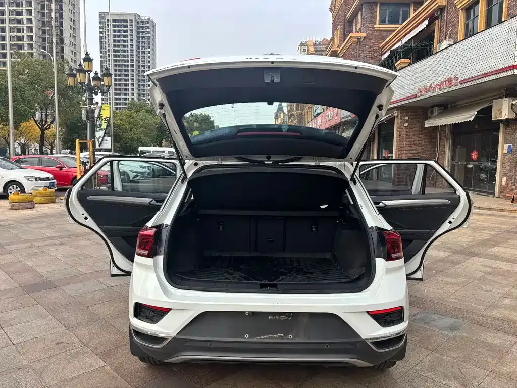 Volkswagen T-Roc 2021 из CN, фото 10
