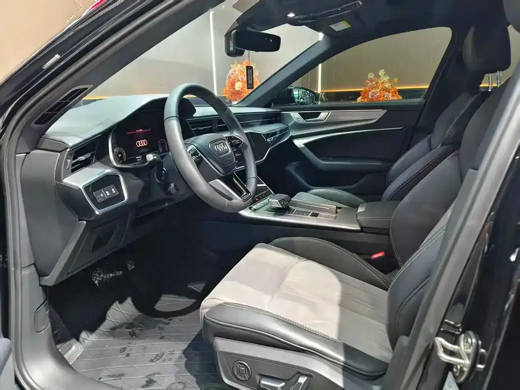 Audi A6L 2023 из CN, фото 9