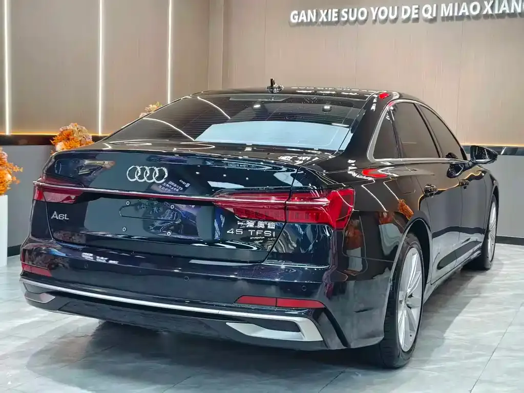 Audi A6L 2023 из CN, фото 3