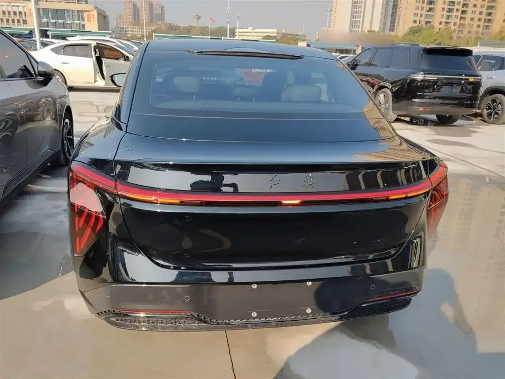 Hongqi EH7 2024 из CN, фото 3