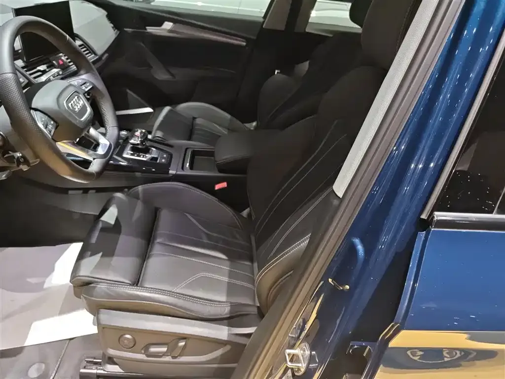 Audi Q5L 2022 из CN, фото 8