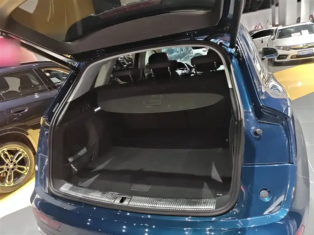 Audi Q5L 2022 из CN, фото 3