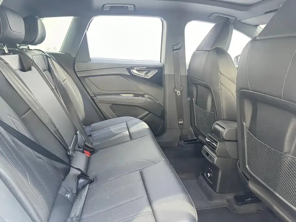 Audi Q4 e-tron 2025 из CN, фото 9