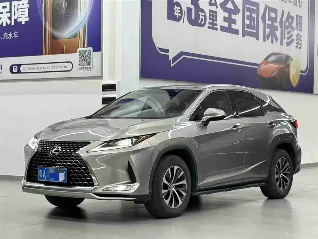 Lexus RX — фото 1